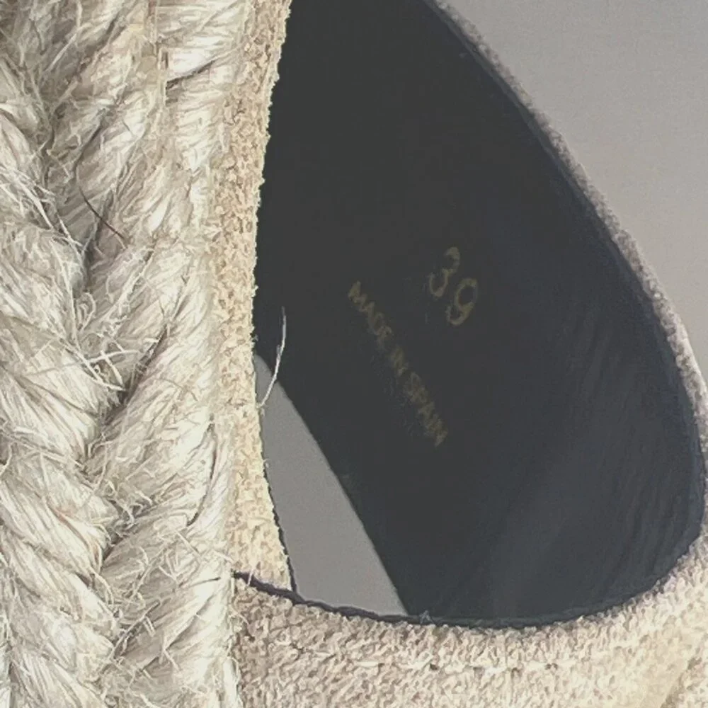 wedge platform